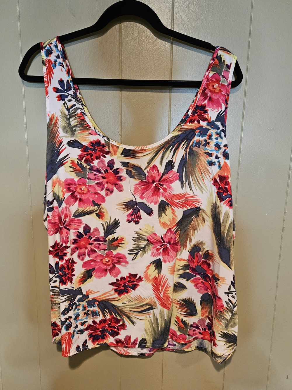 GAP Women’s White Tank Top with Pink Floral Print, Size 2X